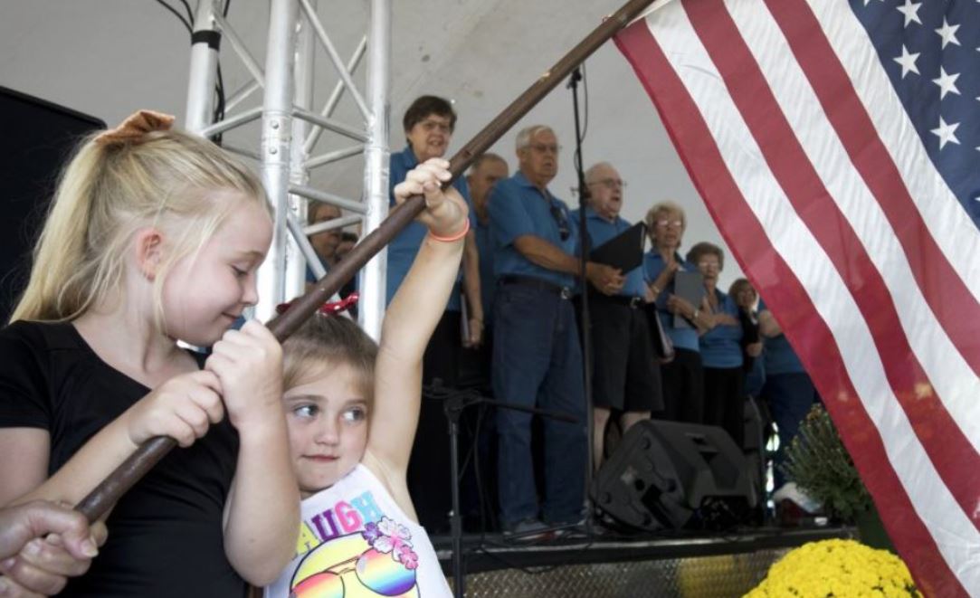 09/29/2018 HUNTINGBURG HERBSTFEST--HUNSICKER GIRLS, HUNTINGBURG IN