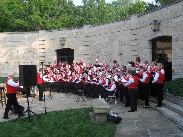 Celebration Singers at Lincoln Memorial, Lincoln City IN 8/5/09